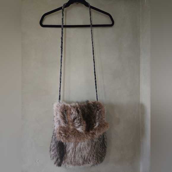 VINTAGE!! RoyE | Luxurious Brown Fur Shoulder Bag - Picture 3 of 9